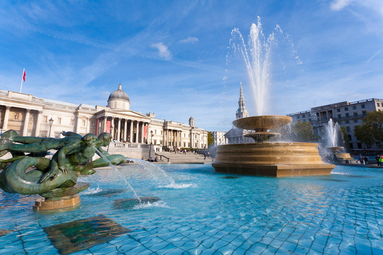 Trafalgar Square, VIew of fountain at national gallery museum