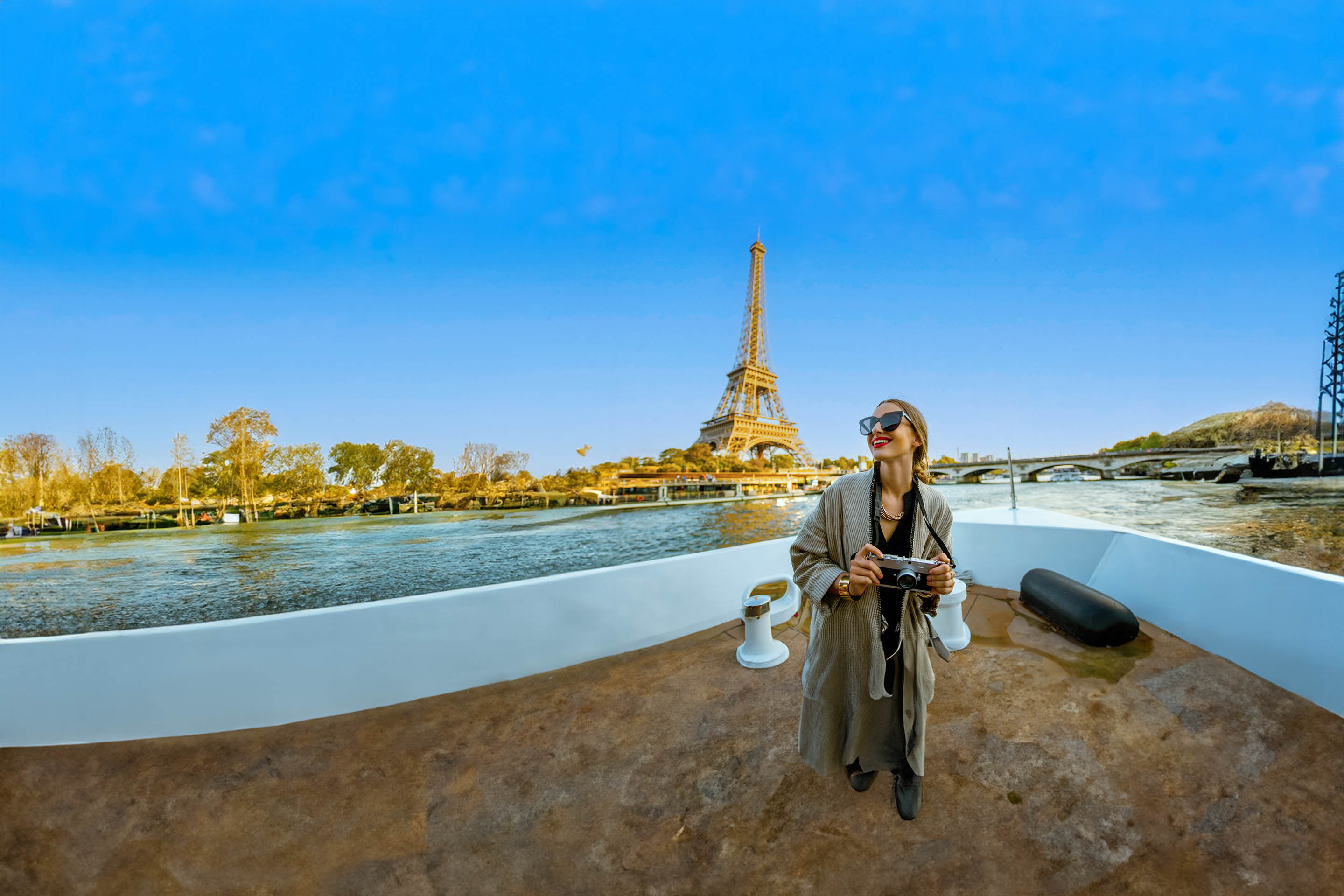 Woman on boat river seine